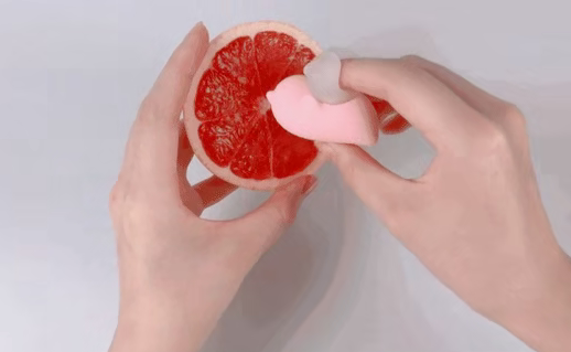 我和小姐妹自制的情趣玩具,用起来…